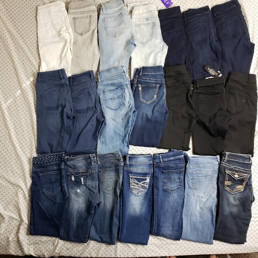 21 Pairs of Woman's Jeans